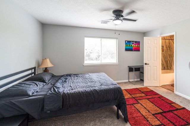 3707 Pine View Ct Court, Pearland, TX 77581