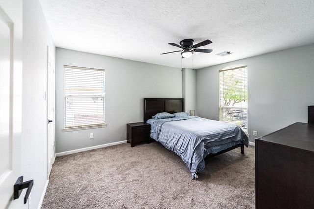 3707 Pine View Ct Court, Pearland, TX 77581