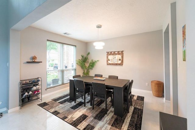 3707 Pine View Ct Court, Pearland, TX 77581