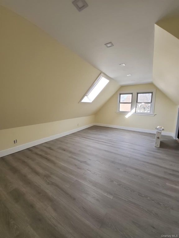 32-28 Utopia Parkway, Flushing, NY 11358 — photo 3