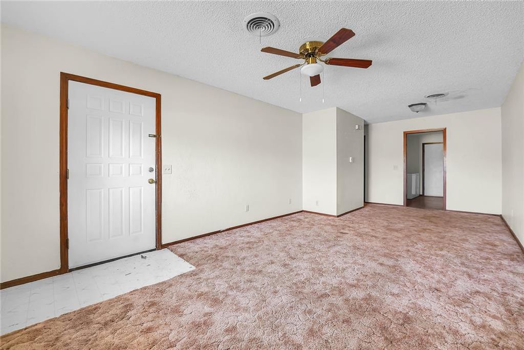 Image 1 of property listing at 418 N Electra Street, Sayre, OK 73662