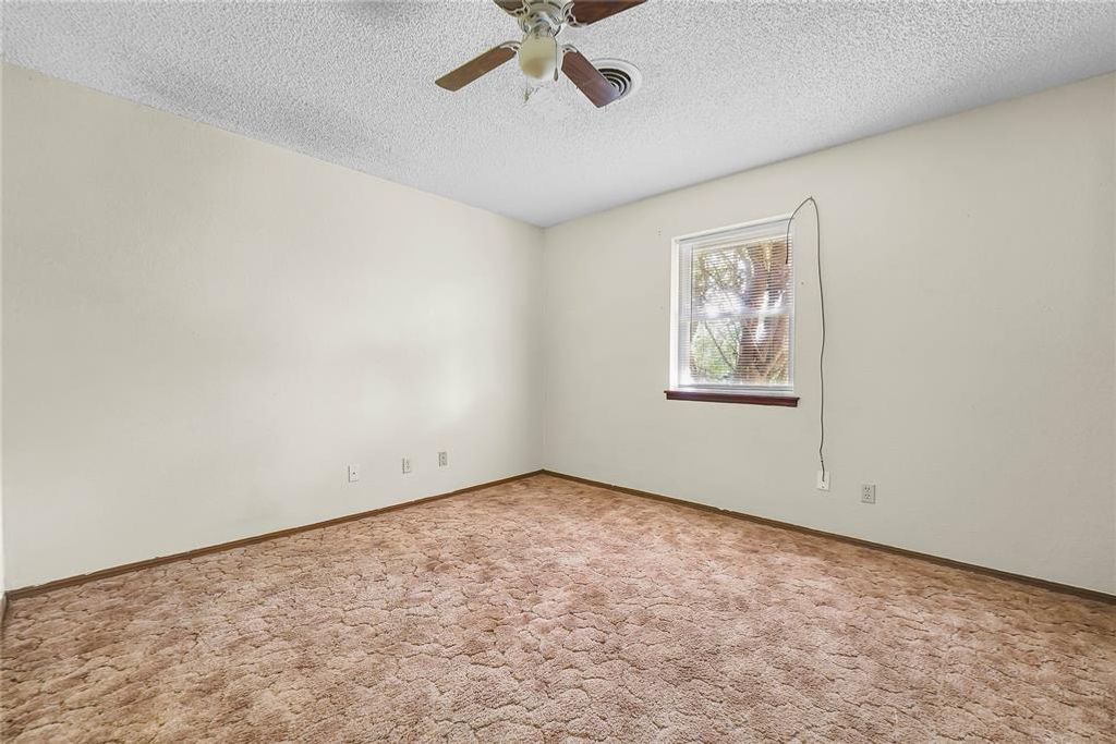 Image 12 of property listing at 418 N Electra Street, Sayre, OK 73662