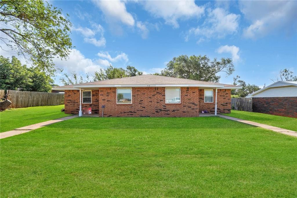 Image 20 of property listing at 418 N Electra Street, Sayre, OK 73662