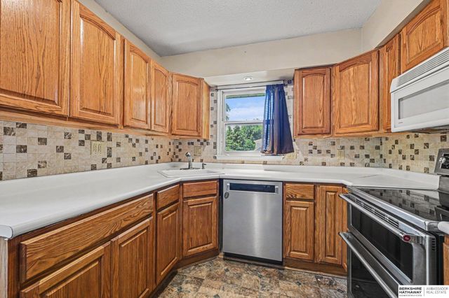 9435 Ohio Street, Omaha, NE 68134