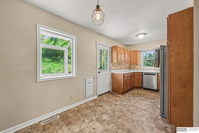 9435 Ohio Street, Omaha, NE 68134