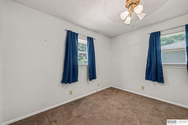 9435 Ohio Street, Omaha, NE 68134