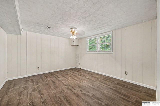 9435 Ohio Street, Omaha, NE 68134