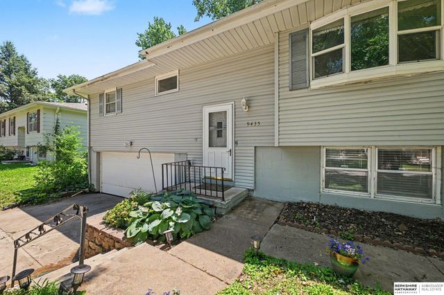 9435 Ohio Street, Omaha, NE 68134