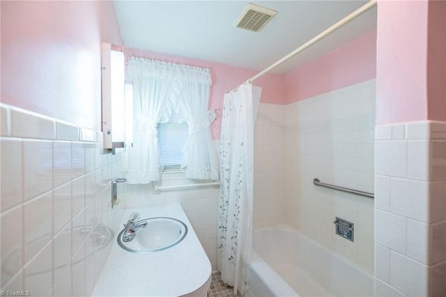 8693 NC Highway 88 E, Laurel Springs, NC 28644