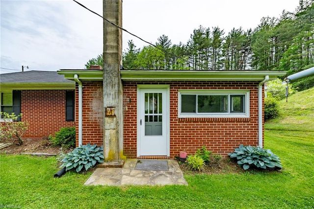 8693 NC Highway 88 E, Laurel Springs, NC 28644