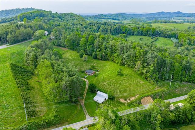 8693 NC Highway 88 E, Laurel Springs, NC 28644