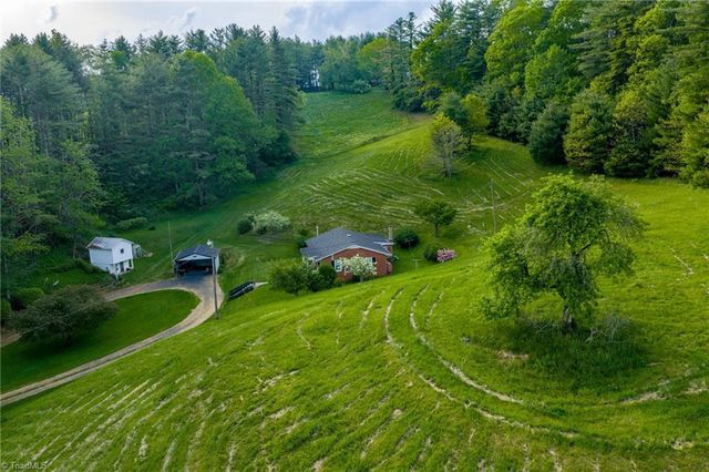 8693 NC Highway 88 E, Laurel Springs, NC 28644