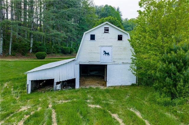 8693 NC Highway 88 E, Laurel Springs, NC 28644