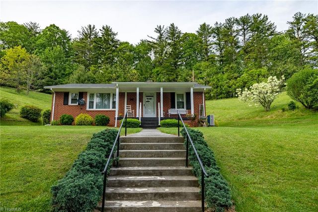 8693 NC Highway 88 E, Laurel Springs, NC 28644