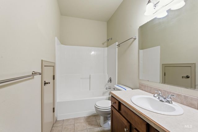 55 S Selwood Lane, Star, ID 83669