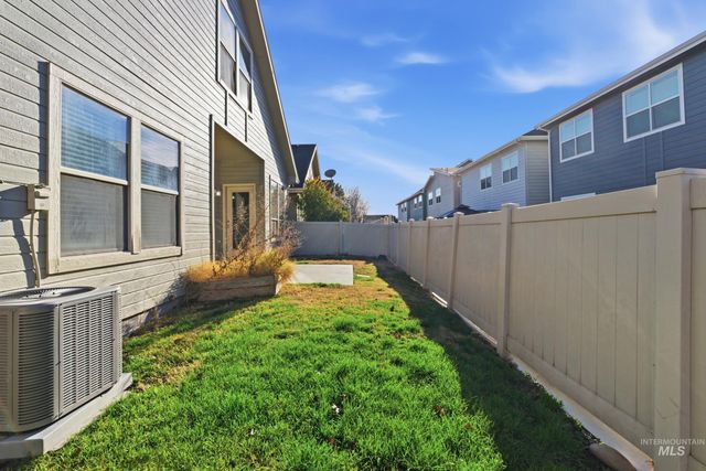 55 S Selwood Lane, Star, ID 83669