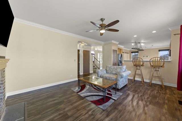 1782 Montrose Drive, Aurora, IL 60503