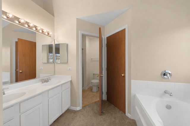 1782 Montrose Drive, Aurora, IL 60503