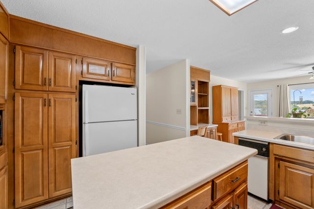 105 Twilight Dr, Winchester, TN 37398