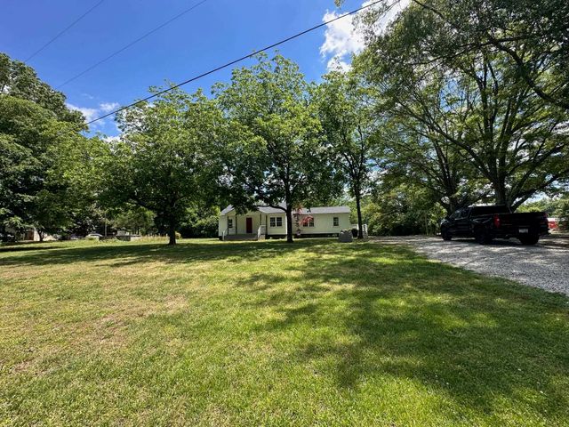 358 N Green River Road, Gaffney, SC 29341