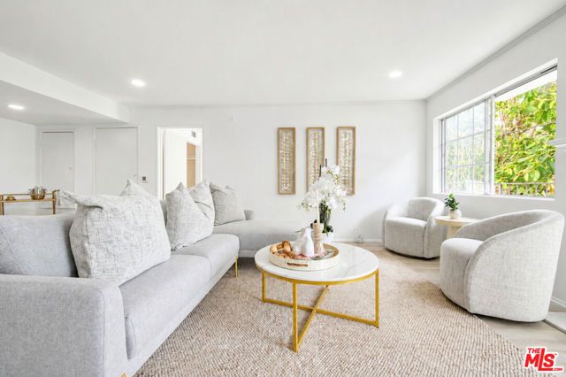 4249 Longridge Avenue 209, Studio City (los Angeles), CA 91604