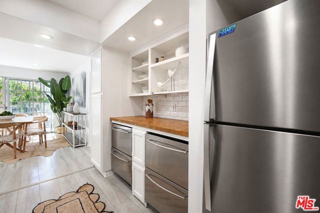 4249 Longridge Avenue 209, Studio City (los Angeles), CA 91604