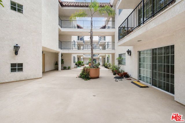 4249 Longridge Avenue 209, Studio City (los Angeles), CA 91604