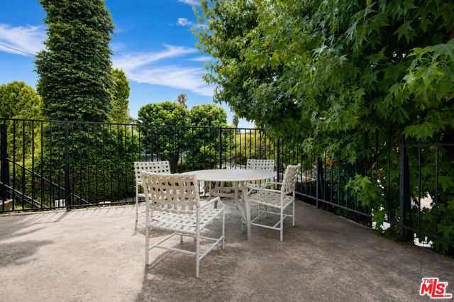 4249 Longridge Avenue 209, Studio City (los Angeles), CA 91604