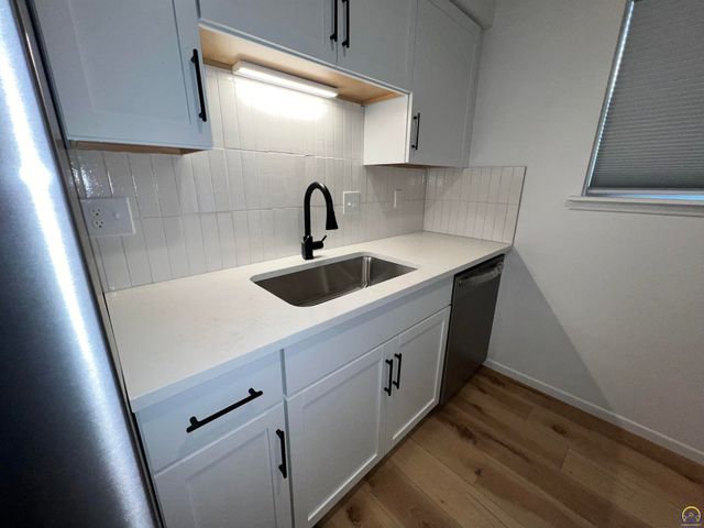 5861 SW 22nd Ter Apt 1, Topeka, KS 66614