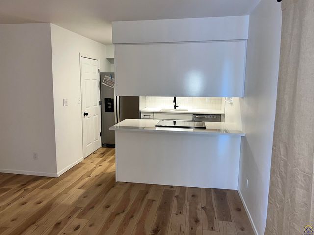 5861 SW 22nd Ter Apt 1, Topeka, KS 66614