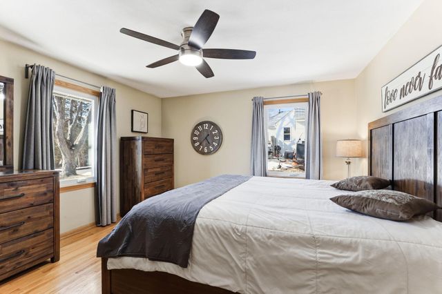 2700 France Avenue N, Robbinsdale, MN 55422