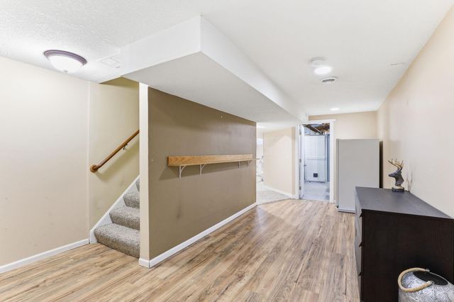 2700 France Avenue N, Robbinsdale, MN 55422