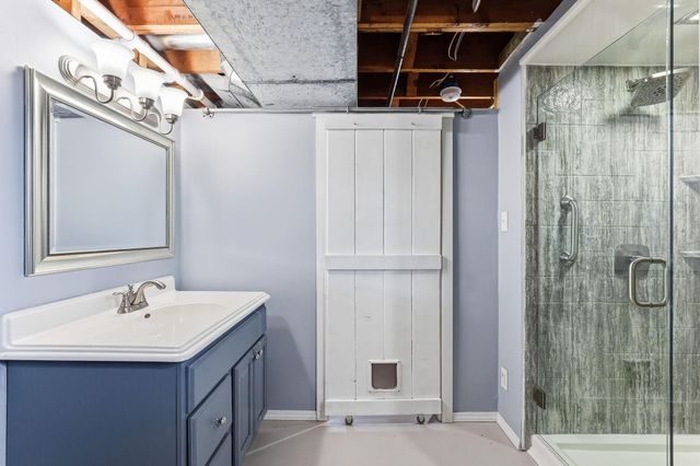 2700 France Avenue N, Robbinsdale, MN 55422