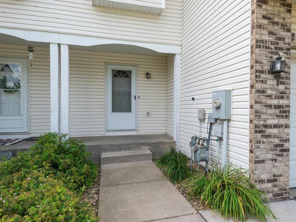 9004 Marsh Run Street, Rockford, MN 55373 — photo 2
