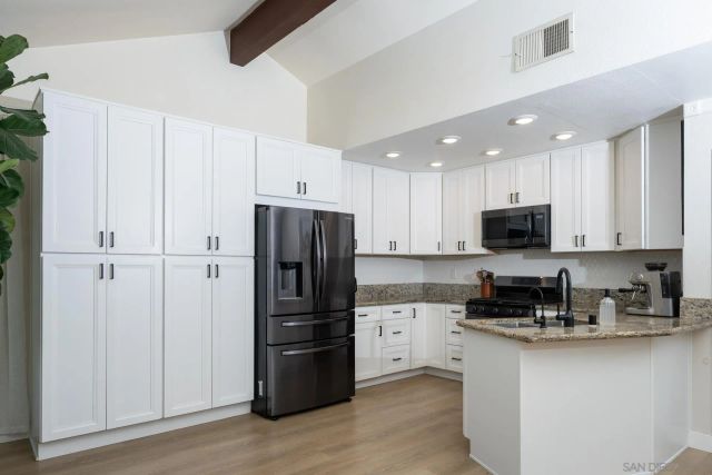 10354 Settle Road, Santee, CA 92071