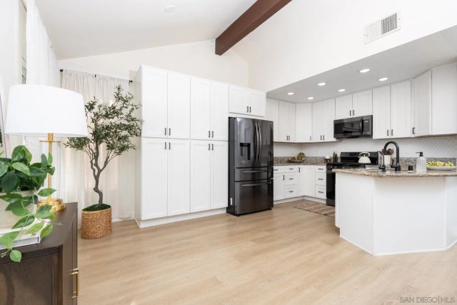 10354 Settle Road, Santee, CA 92071