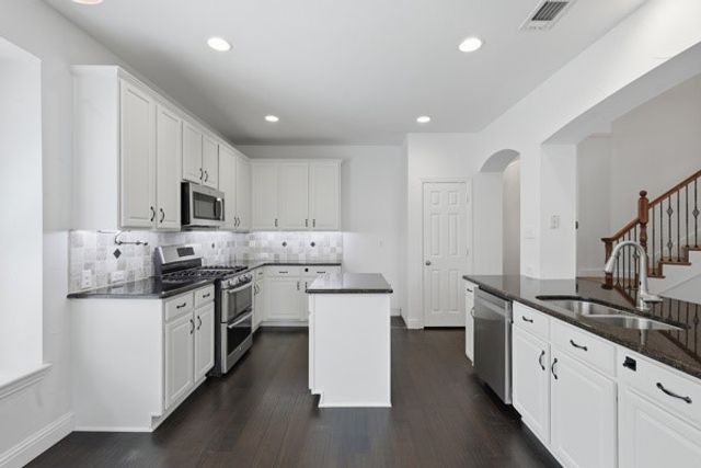 6974 Shoreview, Grand Prairie, TX 75054