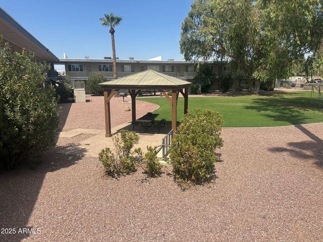 1111 E TURNEY Avenue 18, Phoenix, AZ 85014