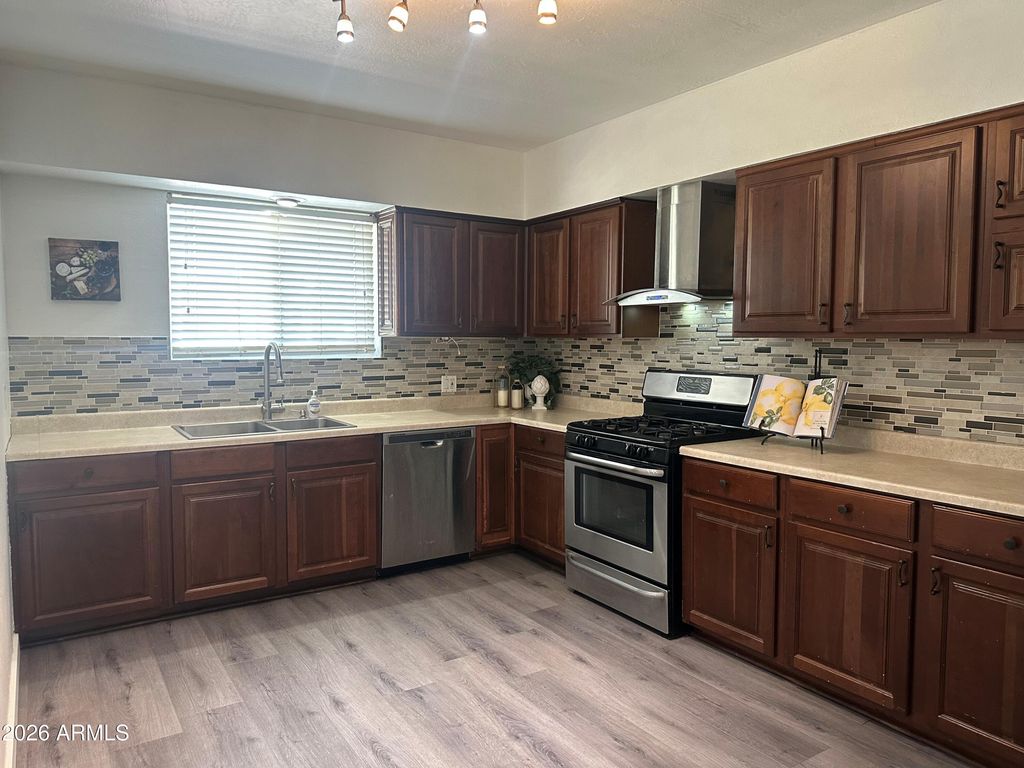 1111 E TURNEY Avenue 18, Phoenix, AZ 85014 — photo 3