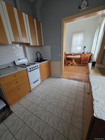 5427 Arnold Avenue, Maspeth, NY 11378