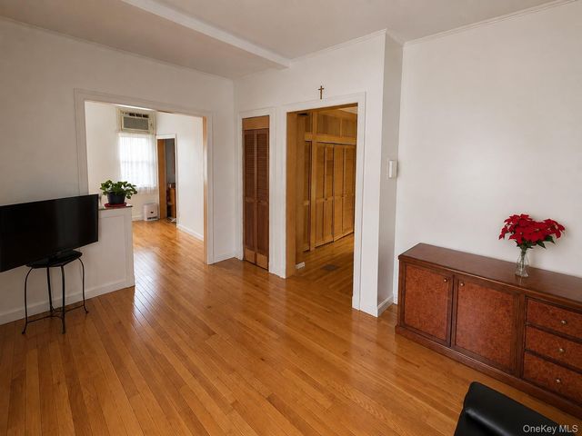 5427 Arnold Avenue, Maspeth, NY 11378