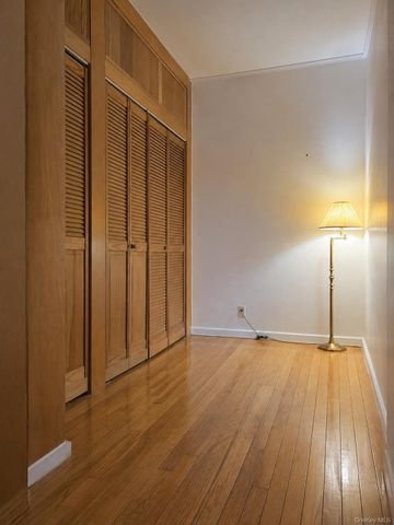5427 Arnold Avenue, Maspeth, NY 11378