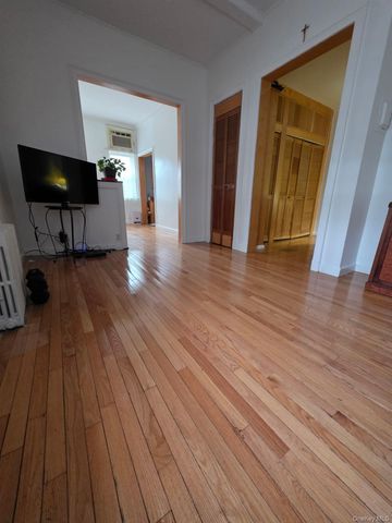5427 Arnold Avenue, Maspeth, NY 11378