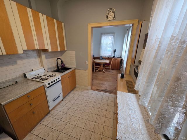 5427 Arnold Avenue, Maspeth, NY 11378