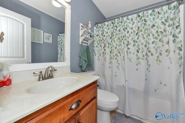 106 Ivy Darlene Drive, New Market, AL 35761