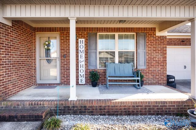 106 Ivy Darlene Drive, New Market, AL 35761