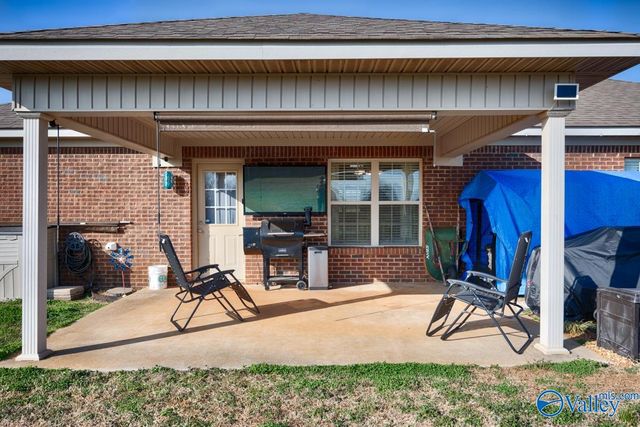 106 Ivy Darlene Drive, New Market, AL 35761