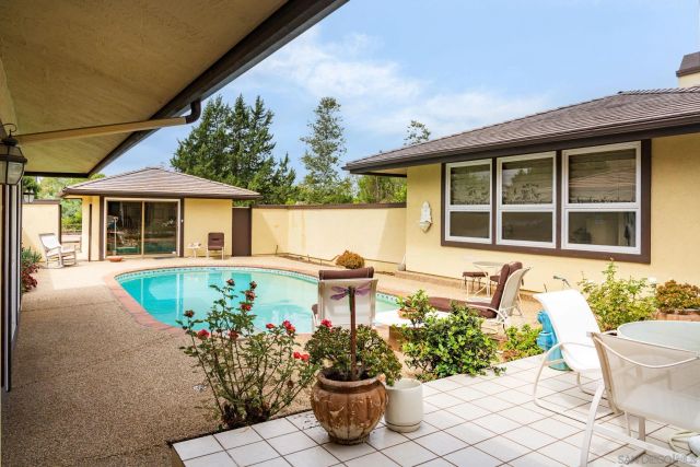 6358 Lago Lindo, Rancho Santa Fe, CA 92067
