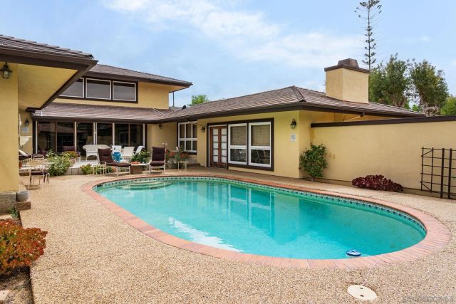 6358 Lago Lindo, Rancho Santa Fe, CA 92067