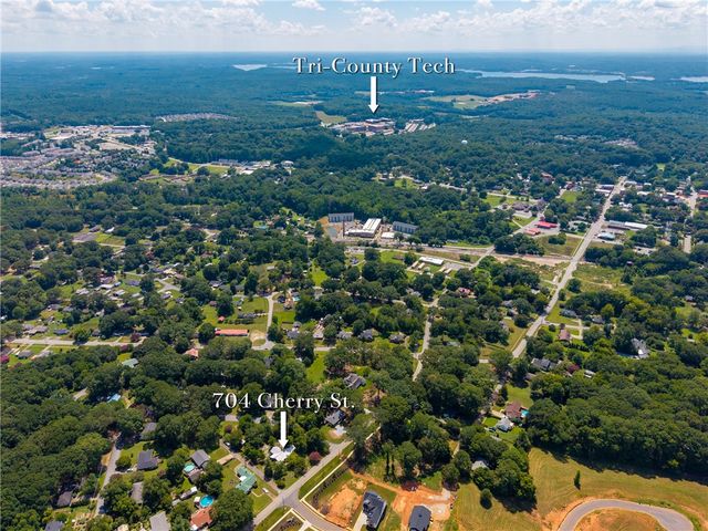 704 Cherry Street, Pendleton, SC 29670